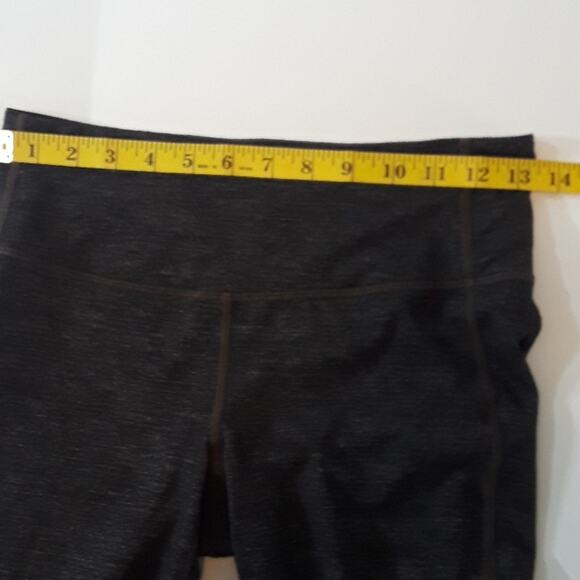 Athleta Sz XS Gray Chaturanga Capri leggings - Picture 10 of 12